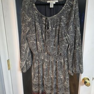 Max Studio Black and White Paisley Long Sleeve Dress